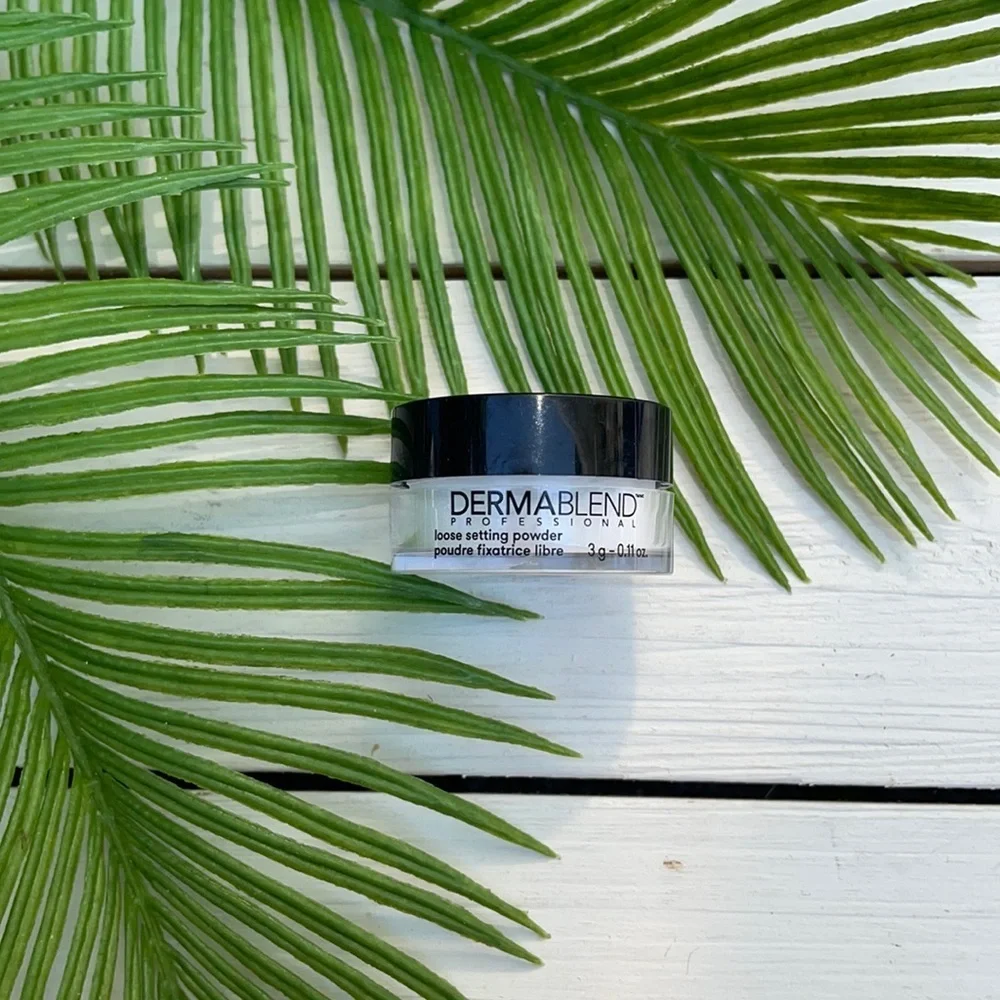 5️⃣ for 2️⃣5️⃣ Dermablend Setting Powder
